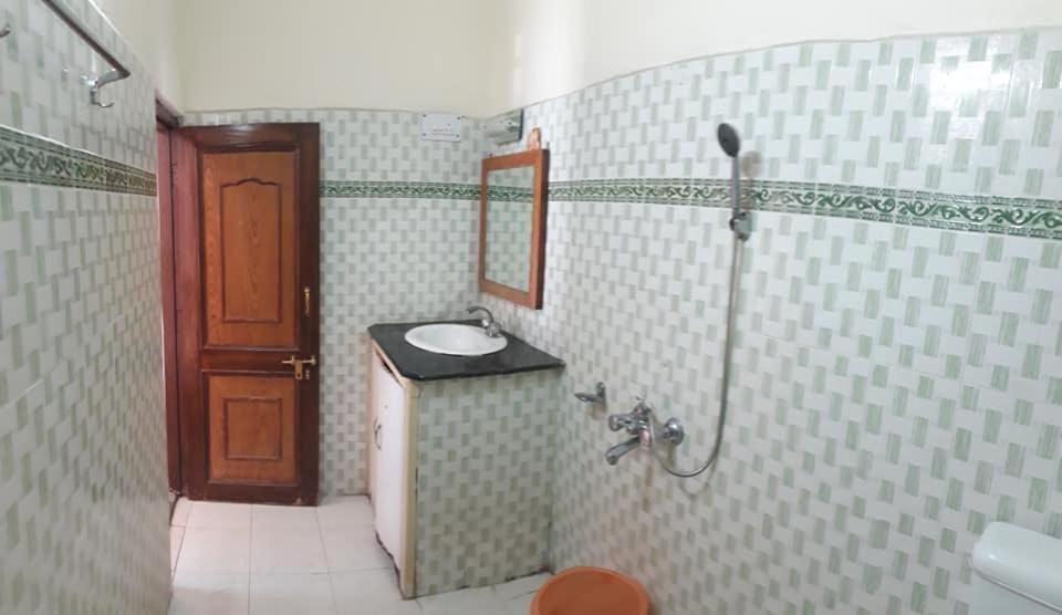 Uttarkāshi Hotel Himalayan Inn מראה חיצוני תמונה